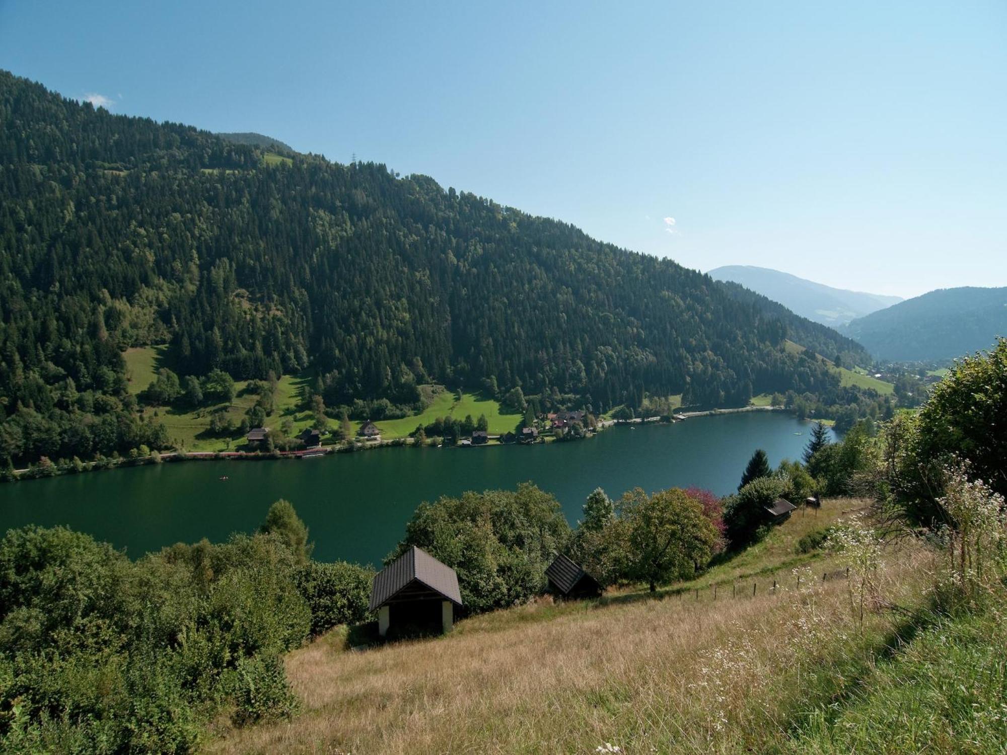 Modern Apartment With Garden Near The Petzen Ski Area In Eberndorf Carinthia Bagian luar foto