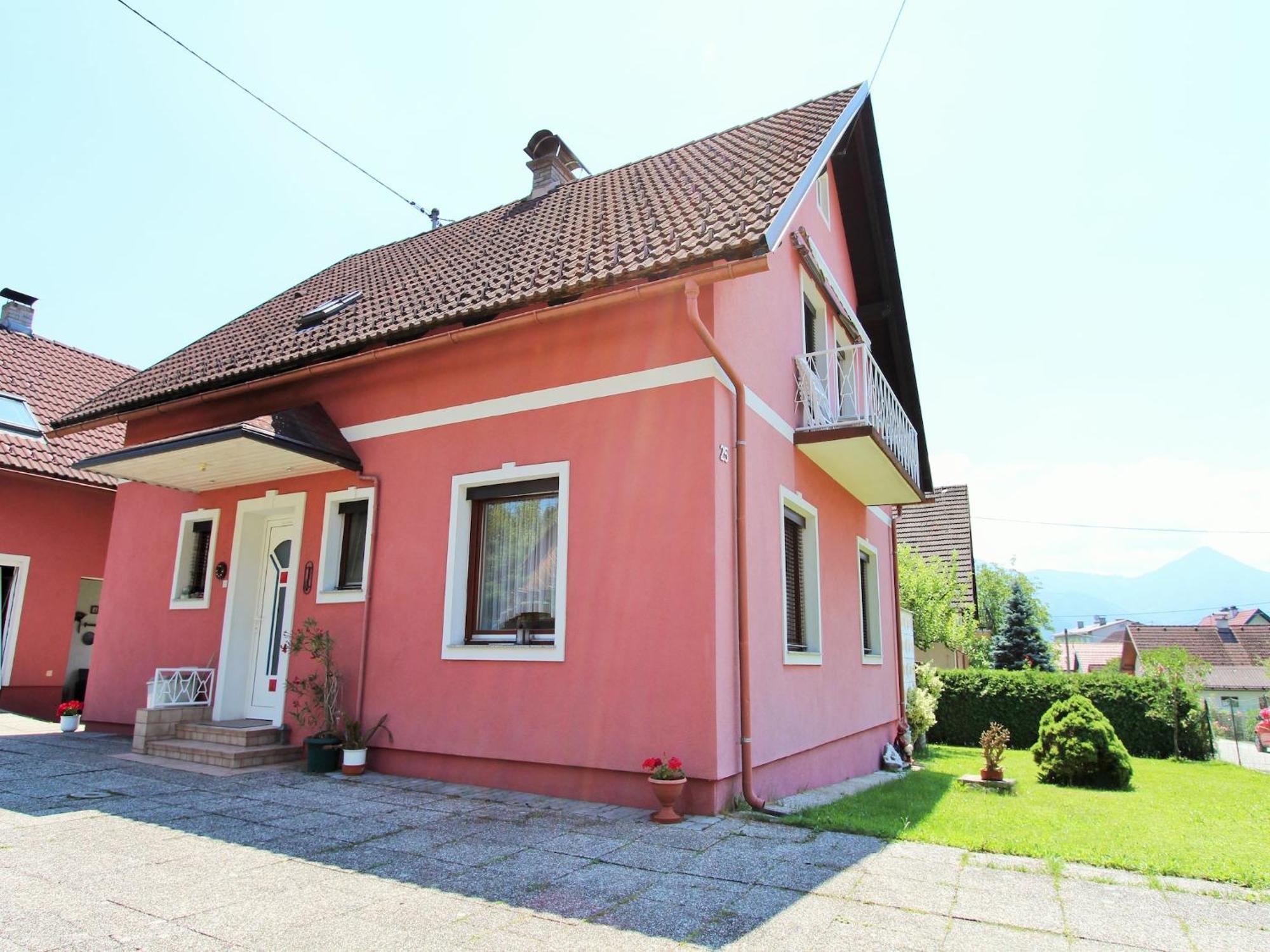 Modern Apartment With Garden Near The Petzen Ski Area In Eberndorf Carinthia Bagian luar foto